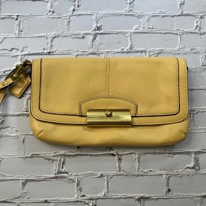 2/$50 bundle | Coach Leather Clutch/ Wristlet